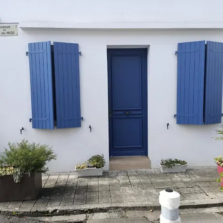 L Apartment