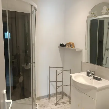 L Apartment